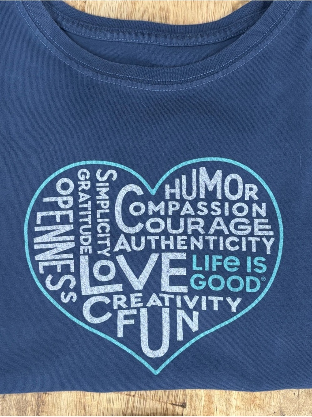 Life Is Good Tees and Sweatshirt LOT - Picture 6 of 10